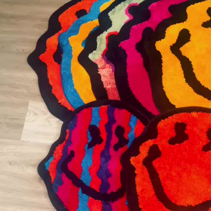 Handmade Plush Mat - Smiling Face Design (Black\u002FBeige) with Plush Pile, Soft Striped Irregular Smiling joyful Face (Smiling Eyes) - Room,, Bedroom, Bathroom - Easy-Clean Rubber Backing, Handmade (Low
